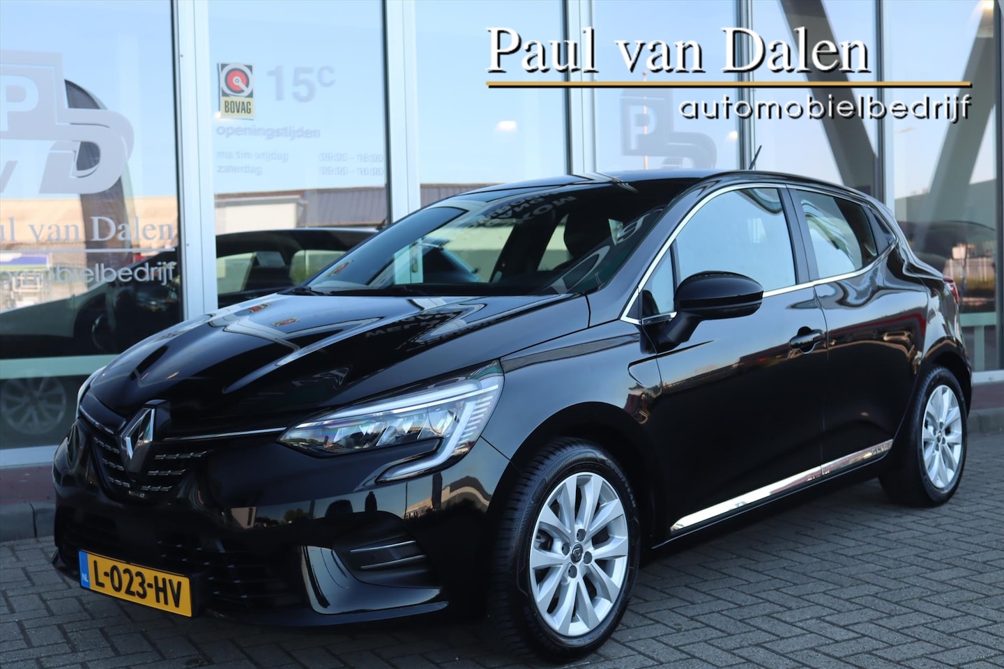 Renault Clio - 1.0TCE INTENS Navi | Camera | Clima | Cruise | Pdc v+a | Half Leer | Lane Assist | Led | D - AutoWereld.nl