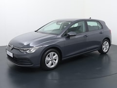 Volkswagen Golf - 1.0 eTSI Life | 110 PK | Automaat | Cruise Control | Stuurbediening | Navigatie |