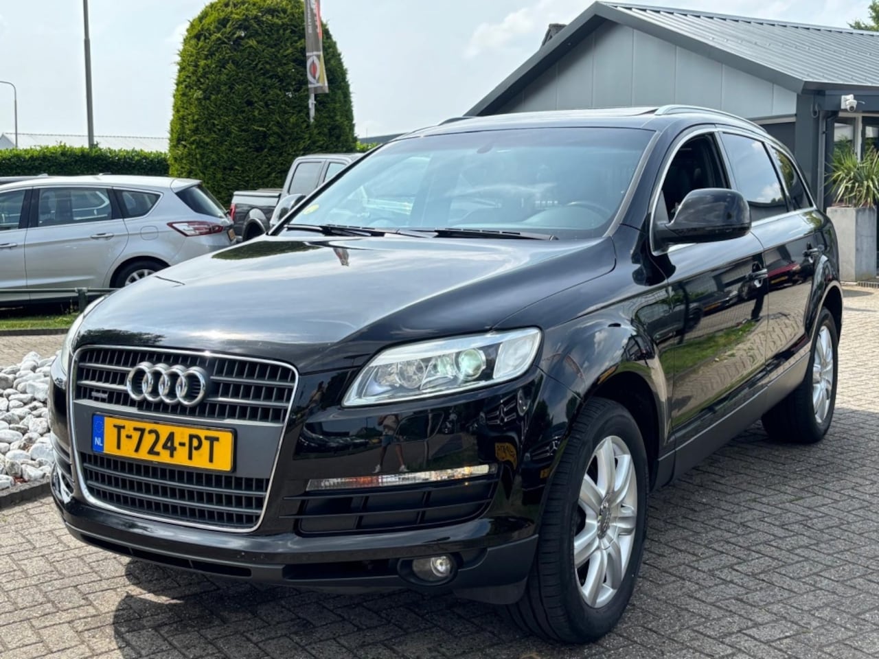 Audi Q7 - 4.2 FSI Quattro 2006 7-Persoons Youngtimer Pano - AutoWereld.nl