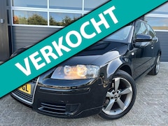 Audi A3 - 1.6 Attraction|Trekhaak|Airco|Cruise control|