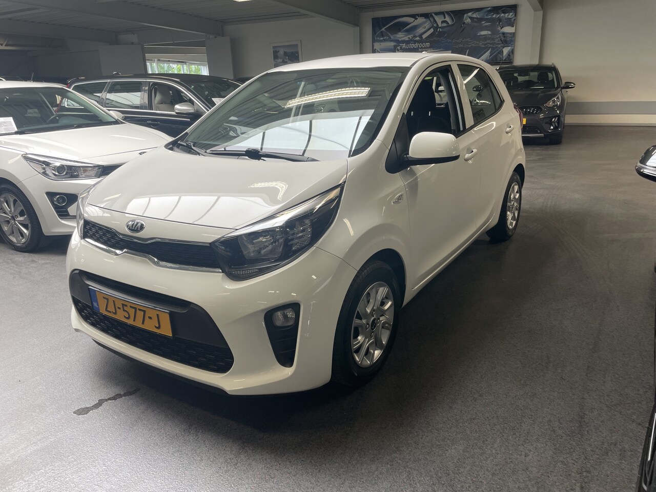 Kia Picanto - 1.0 MPi DynamicLine - AutoWereld.nl