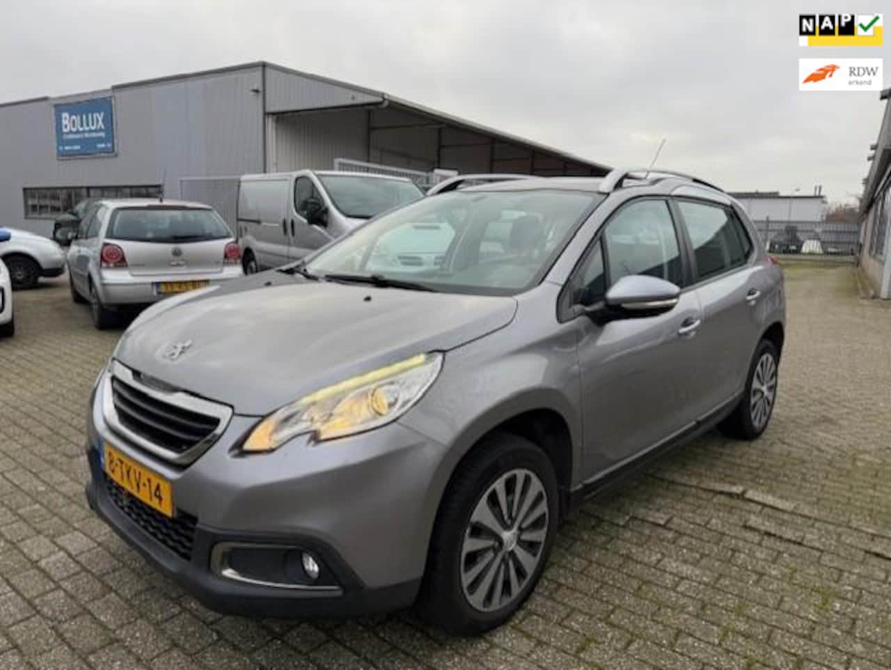Peugeot 2008 - 1.2 VTi Active Pack Premium 1.2 VTi Active Pack Premium - AutoWereld.nl