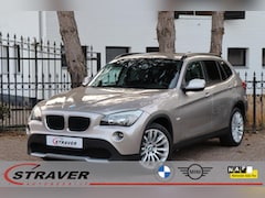 BMW X1 - sDrive18d Executive |Sportstoelen |Navigatie |Trekhaak