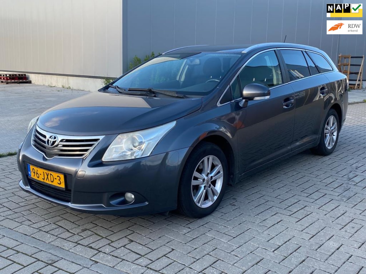 Toyota Avensis Wagon - 1.8 VVTi Dynamic 2009 147pk - AutoWereld.nl