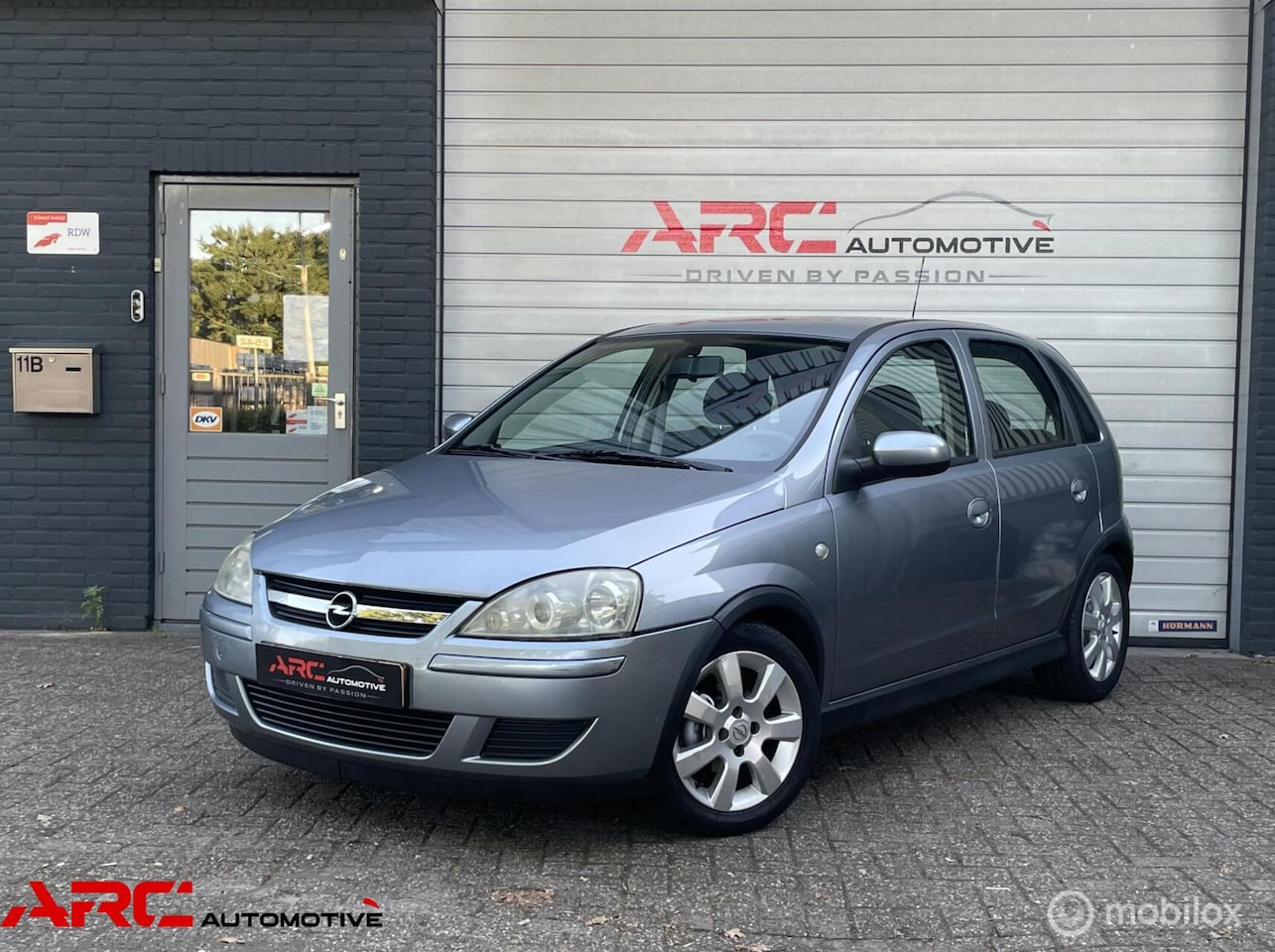 Opel Corsa - 1.2-16V Silverline - Airco - 5drs - Nieuwe APK! - AutoWereld.nl