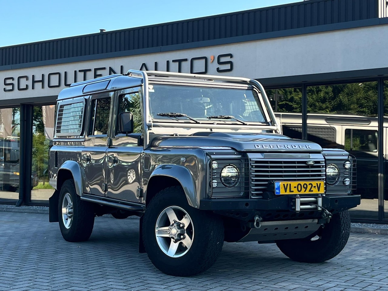 Land Rover Defender 110 - TD4 Comm. SE X-Tech | Airco | Lier | Navi | LED | - AutoWereld.nl