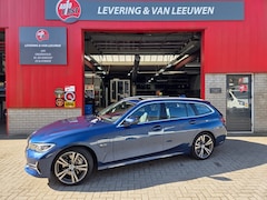 BMW 3-serie Touring - 330e xDrive Business Edition Plus / Panorama dak/ Stoelverwarming + memory + Leder/ Elektr