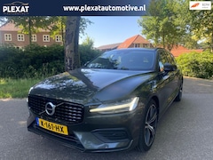 Volvo V60 - 2.0 B3 Momentum Aut.| Luxe Leder | Stoelverwarming | Rijstrooksensor | Camera | DAB+ | PDC