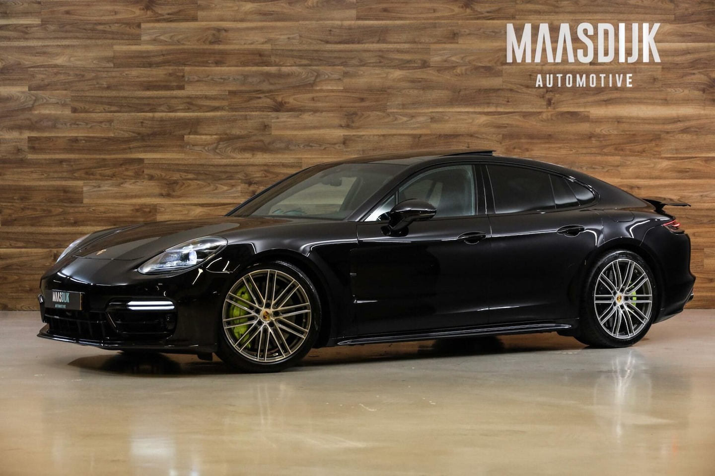 Porsche Panamera Sport Turismo - 4.0 Turbo S E-Hybrid|Keramisch|Pano-HUD| - AutoWereld.nl
