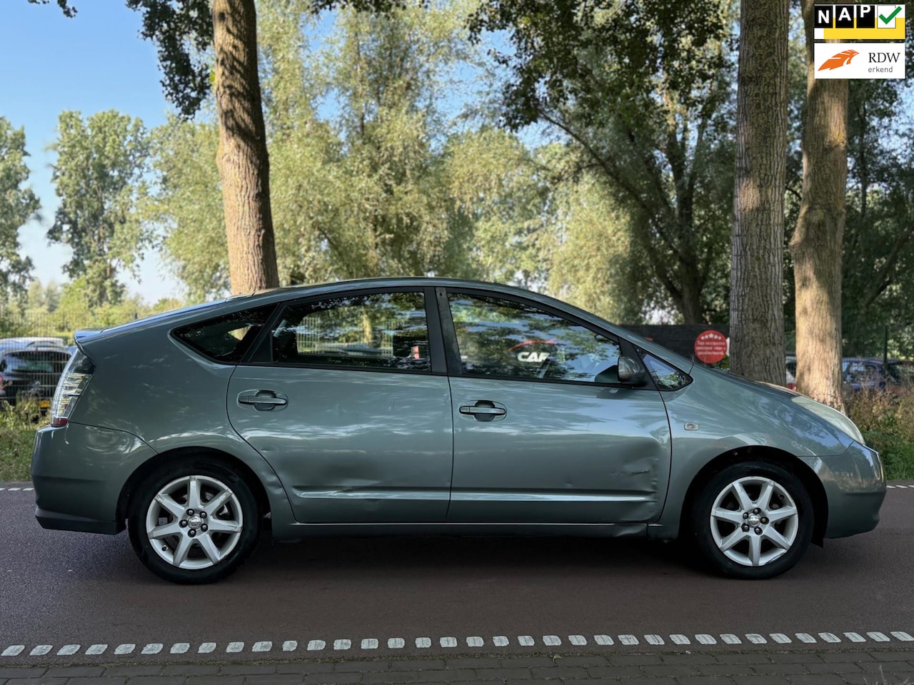 Toyota Prius - 1.5 VVT-i HYBRID!APK!KOOPJEE! - AutoWereld.nl