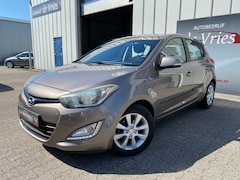 Hyundai i20 - 1.2i i-Deal / Airco / Navi / Trekhaak / LMV