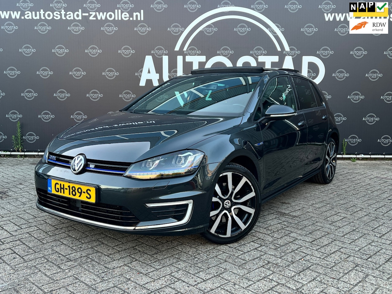 Volkswagen Golf - 1.4 TSI GTE Automaat/NL-Auto/NAP/APK/Pano/Navi/Airco - AutoWereld.nl