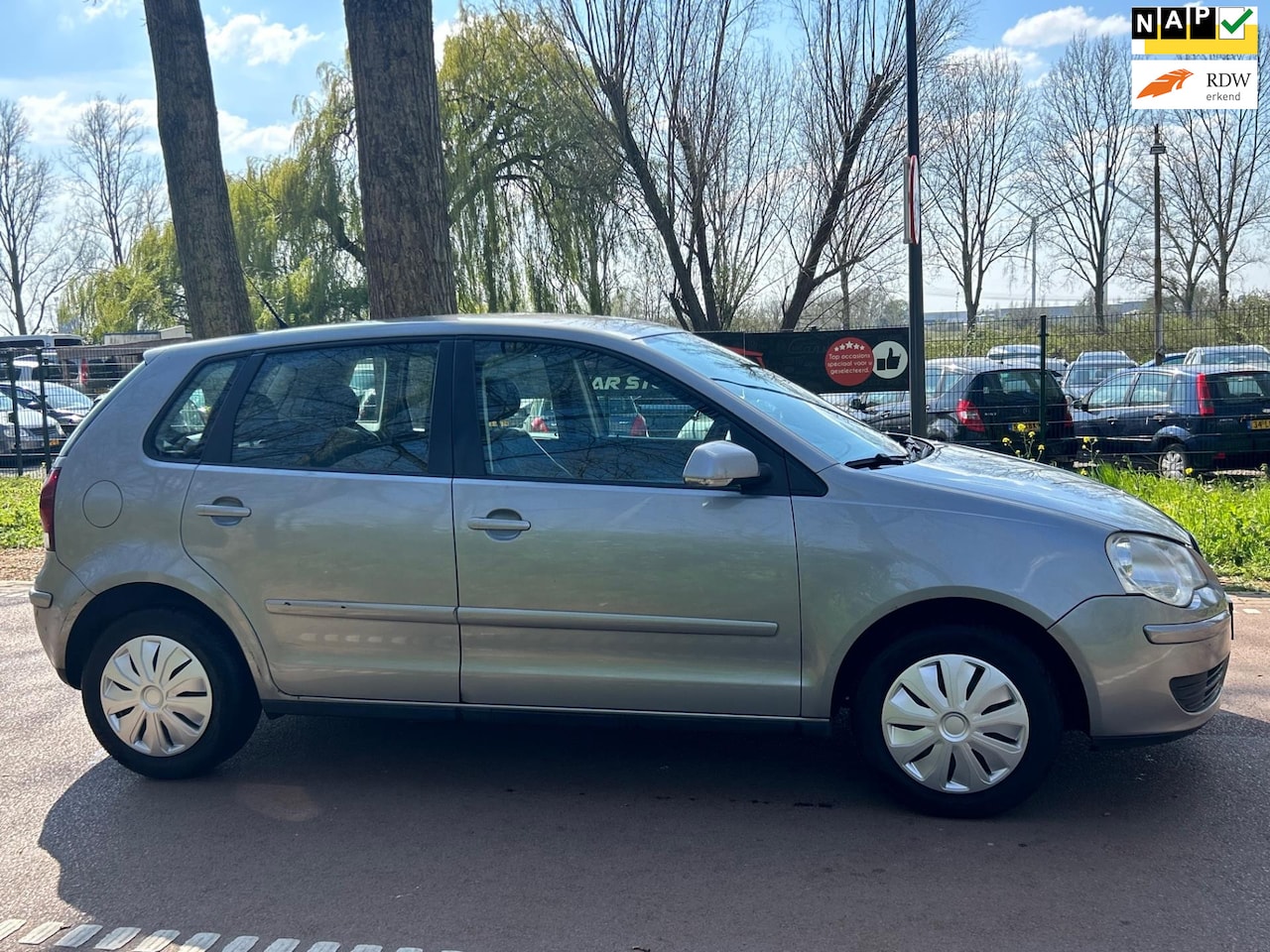 Volkswagen Polo - 1.2 Optive AIRCO!APK!5DEURS!KOOPJE! - AutoWereld.nl