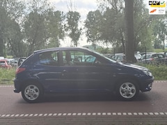 Peugeot 206 - 1.1 X-line APKZUINIGKOOPJE