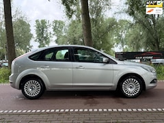 Ford Focus - 1.6 Titanium KEYLESSCLIMACRUISE5DEURS