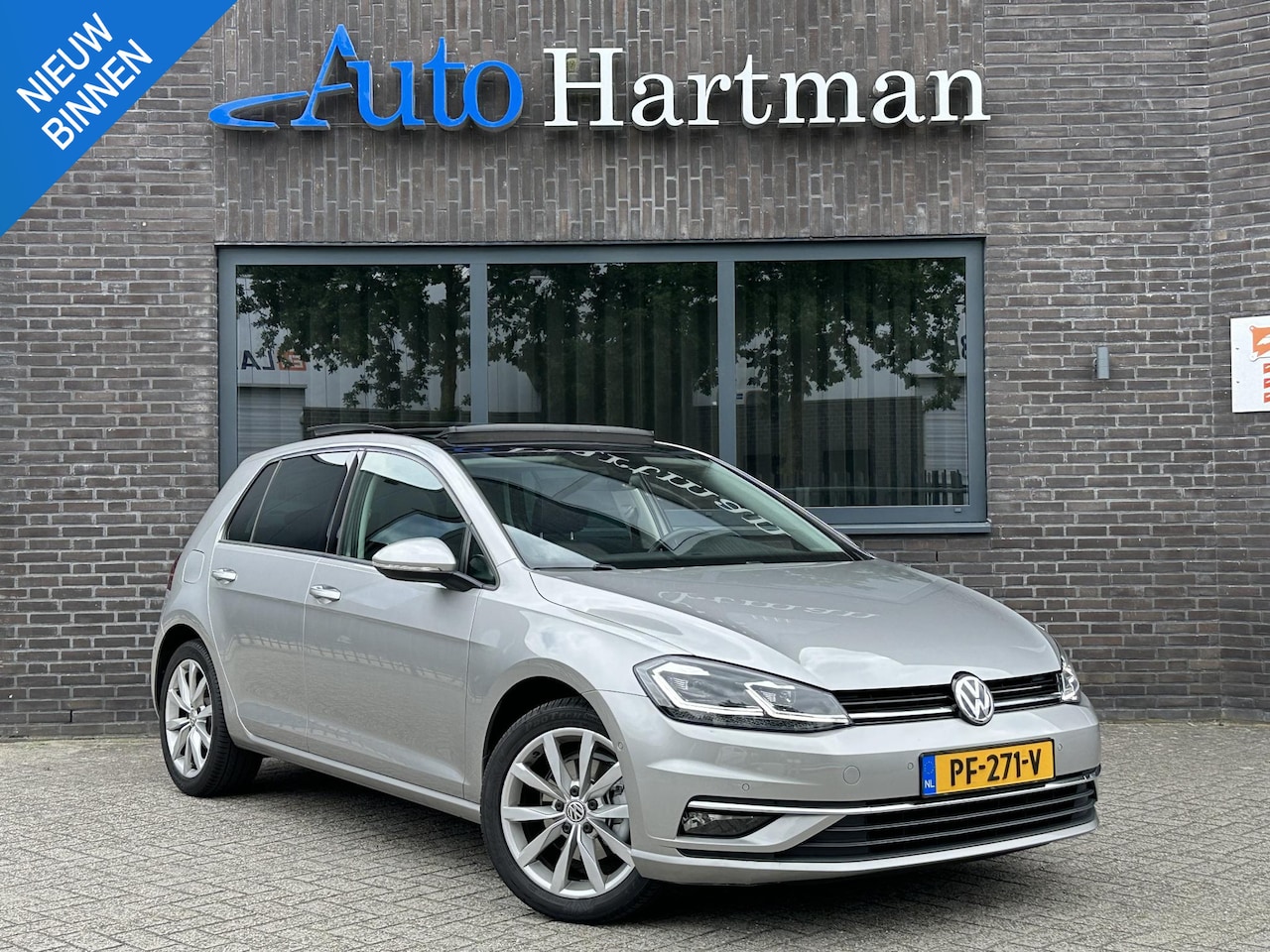 Volkswagen Golf - 1.5 TSI Highline PANO | Virtual Cockpit | ACC | Camera | Alcantara | Carplay - AutoWereld.nl