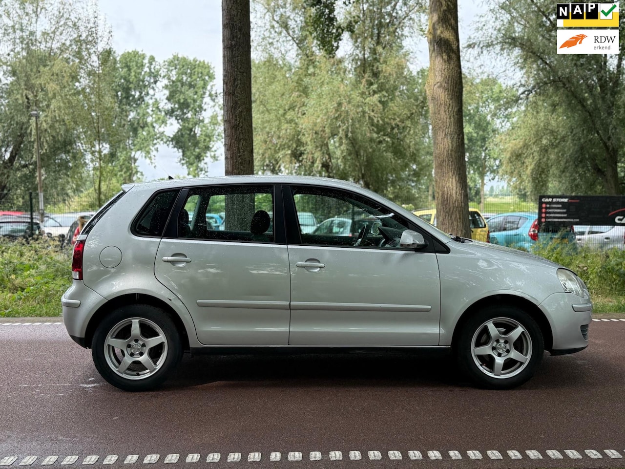 Volkswagen Polo - 1.2 Optive AIRCO!APK2026!5DEURS!KOOPJE! - AutoWereld.nl