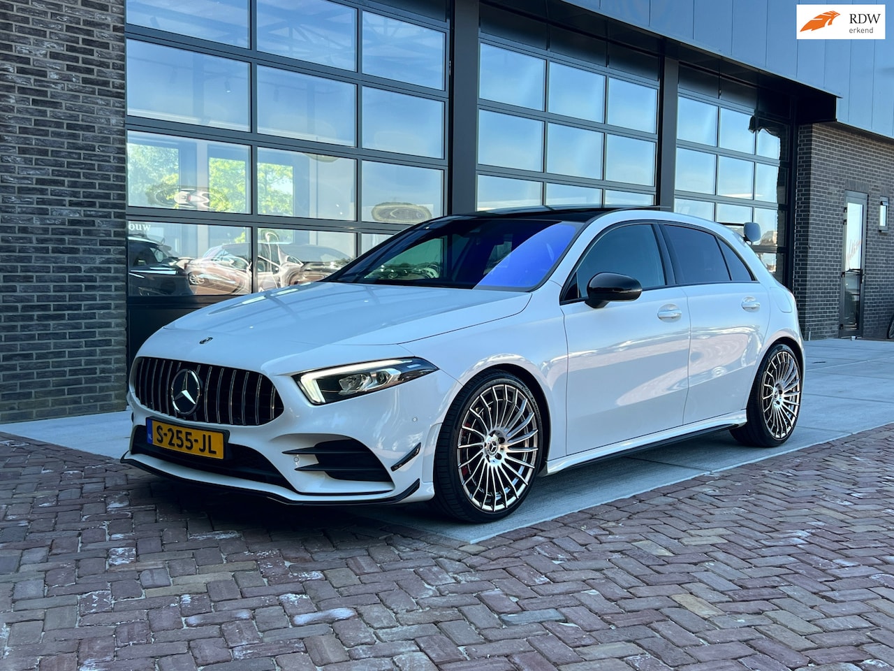 Mercedes-Benz A-klasse - 220 Premium Plus | Steren hemel | Dak | - AutoWereld.nl