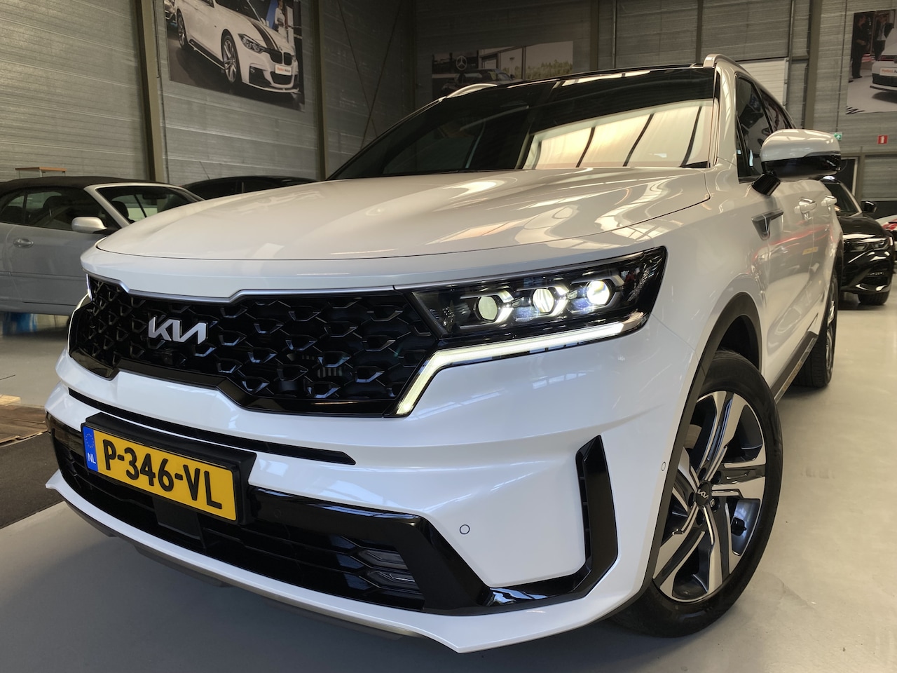 Kia Sorento - 1.6 T-GDi Plug-in Hybrid 4WD ExecutiveLine 7p. 1.6 T-GDI Plug-in Hybrid 4WD ExecutiveLine 7p. Adapt Cruise, Leder, Pano - AutoWereld.nl