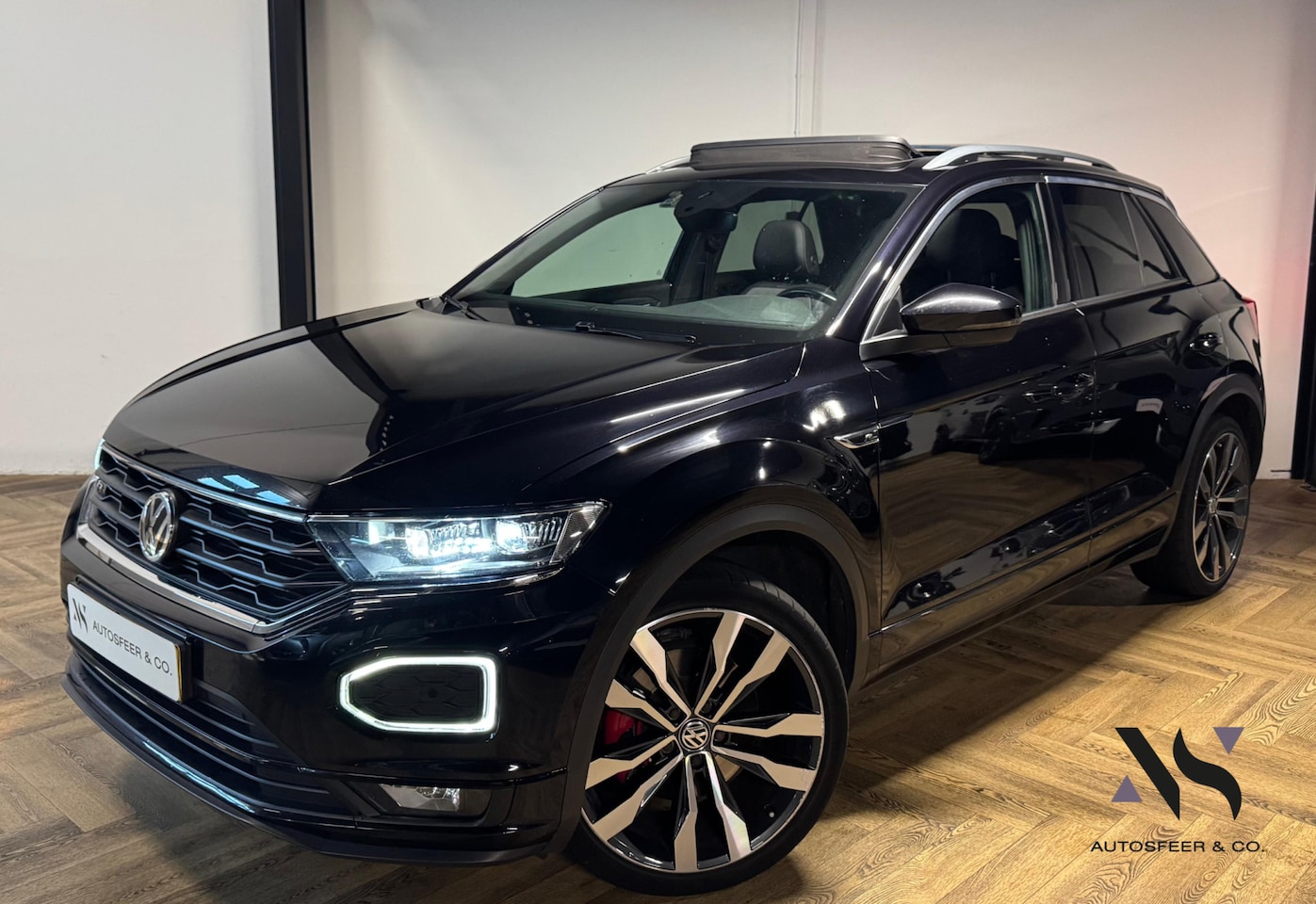 Volkswagen T-Roc - 2.0 TDI Sport R-Line PANO CAM VOL' - AutoWereld.nl