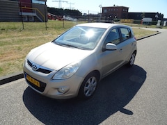 Hyundai i20 - 1.2i i-Catcher