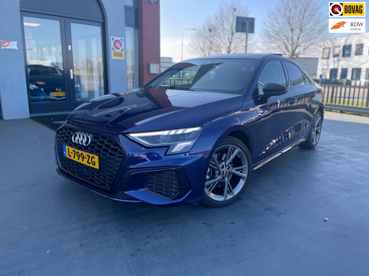 Audi A3 Limousine - 2.0 35 TDI S edition S-line VIRTUAL PANODAK - AutoWereld.nl