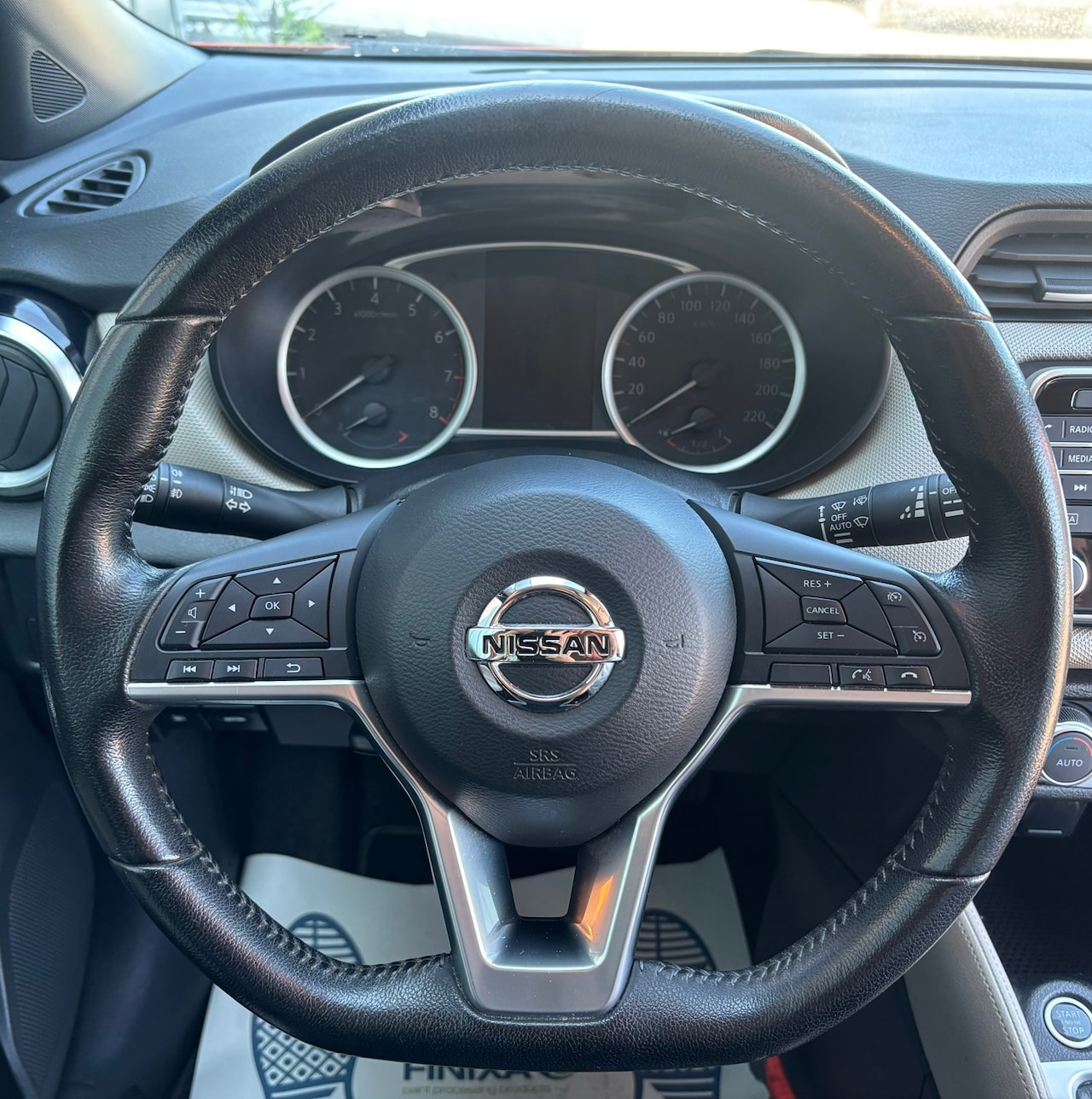 Nissan Micra - 0.9 IG-T N-Connecta 0.9 IG-T N-Connecta