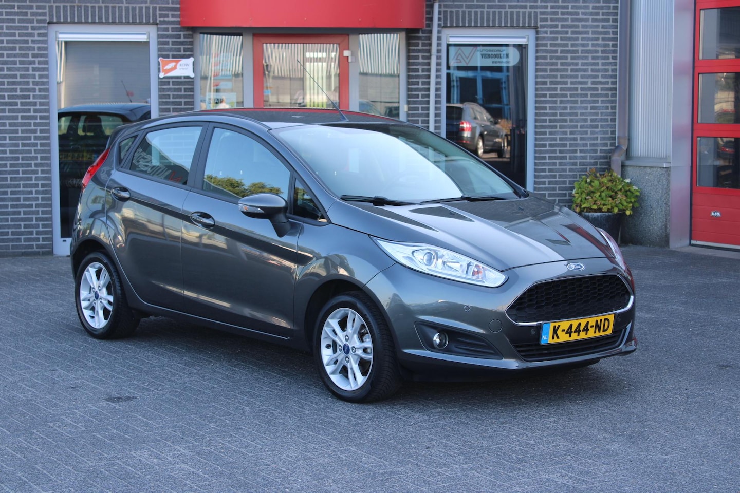 Ford Fiesta - 1.0 EcoBoost Airco /Camera/Nieuwe distributieriem!!! - AutoWereld.nl