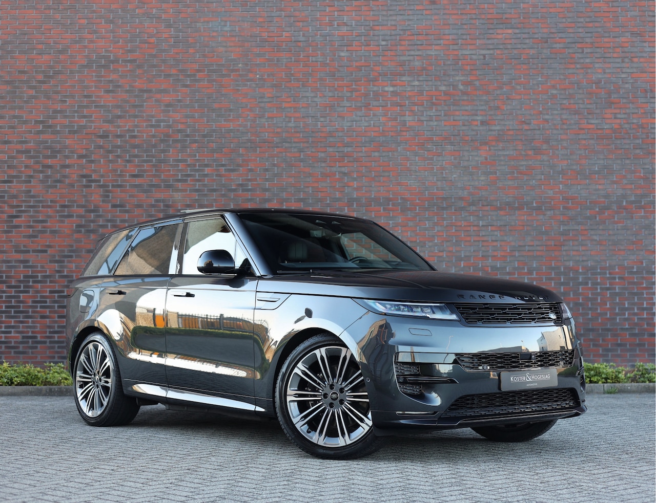 Land Rover Range Rover Sport - P460e Dynamic HSE | 1e Eigenaar - Pano - Meridian - Trekhaak - AutoWereld.nl