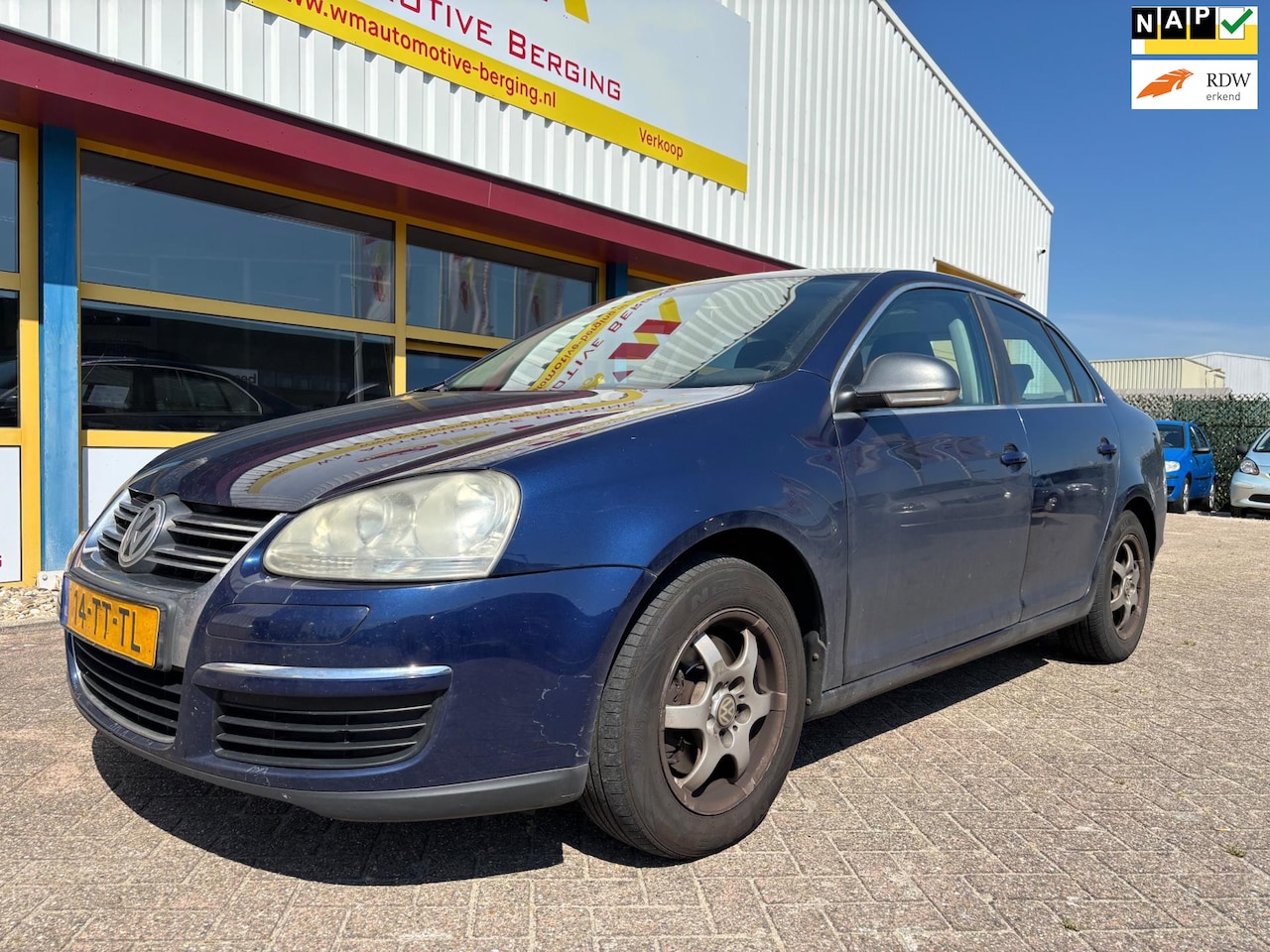 Volkswagen Jetta - 2.0 FSI Comfortline Business 2.0 FSI Comfortline Business - AutoWereld.nl