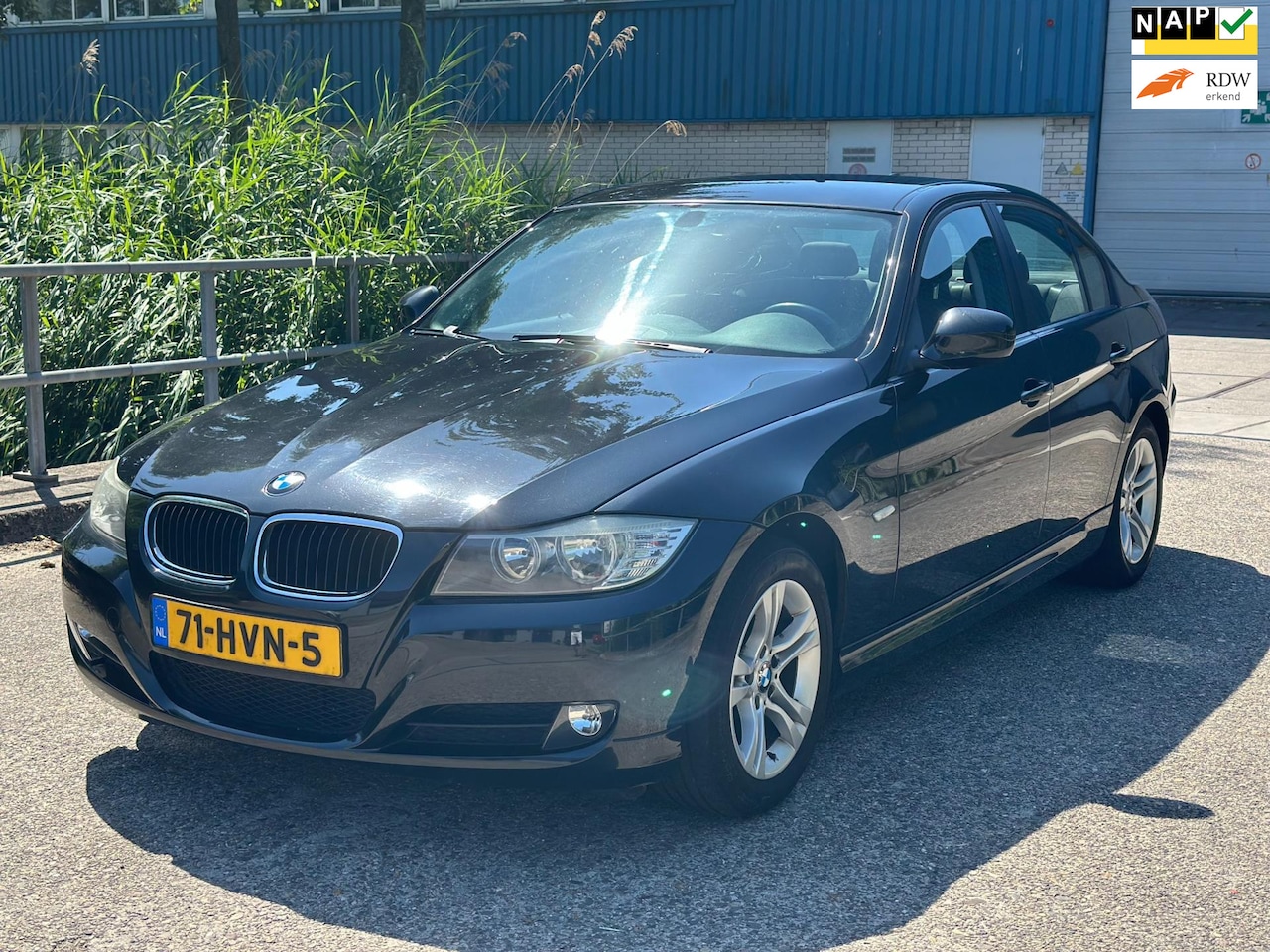 BMW 3-serie - 318i Business Line NAVI! Clima! PDC! NAP! - AutoWereld.nl