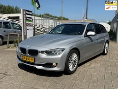 BMW 3-serie Touring - 318d Upgrade Edition
