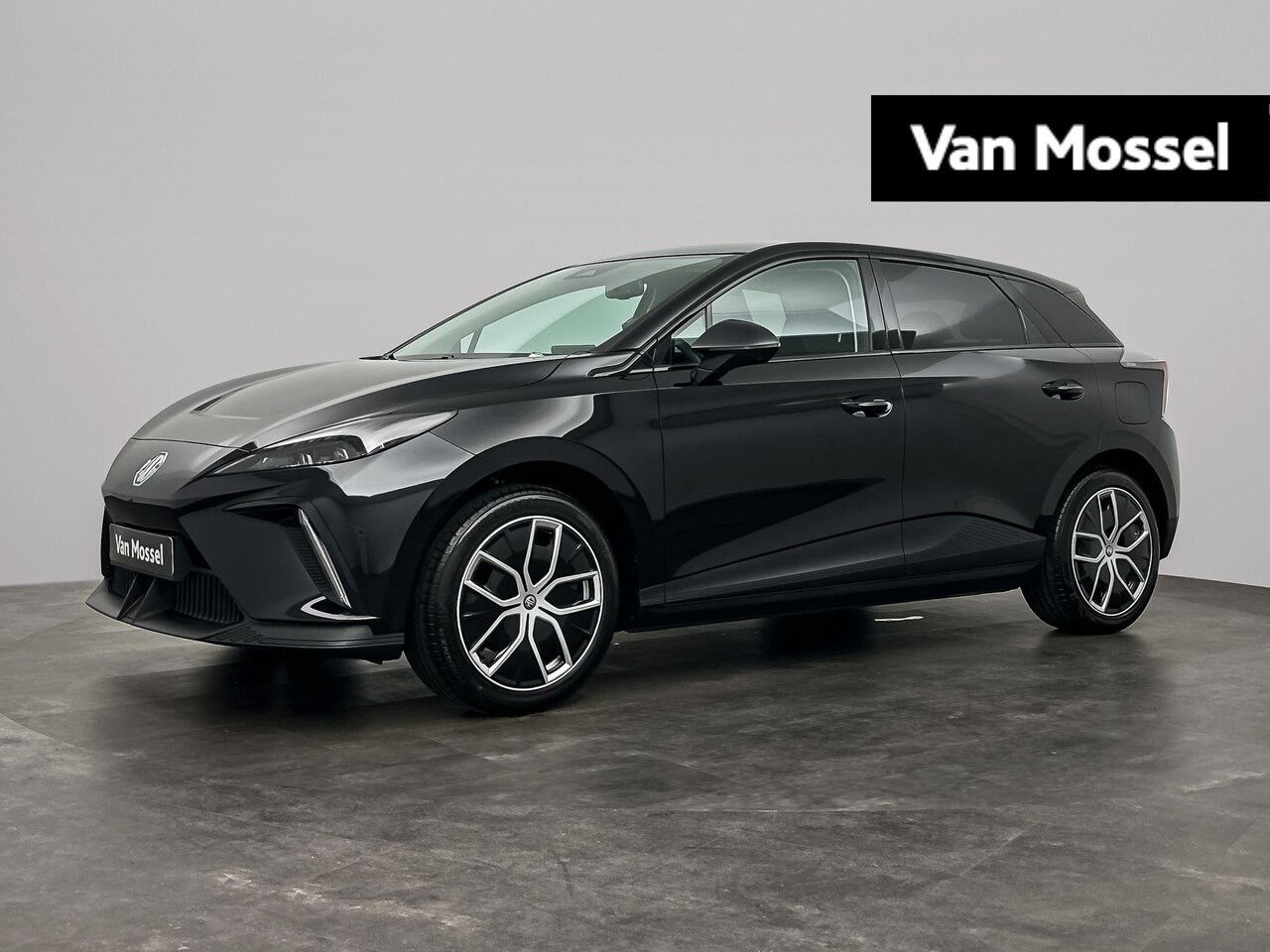 MG MG4 Electric - Luxury 64 kWh Super Voordeel – OP = OP - 7 jaar garantie – Rijklaar – Boek je afspraak - AutoWereld.nl