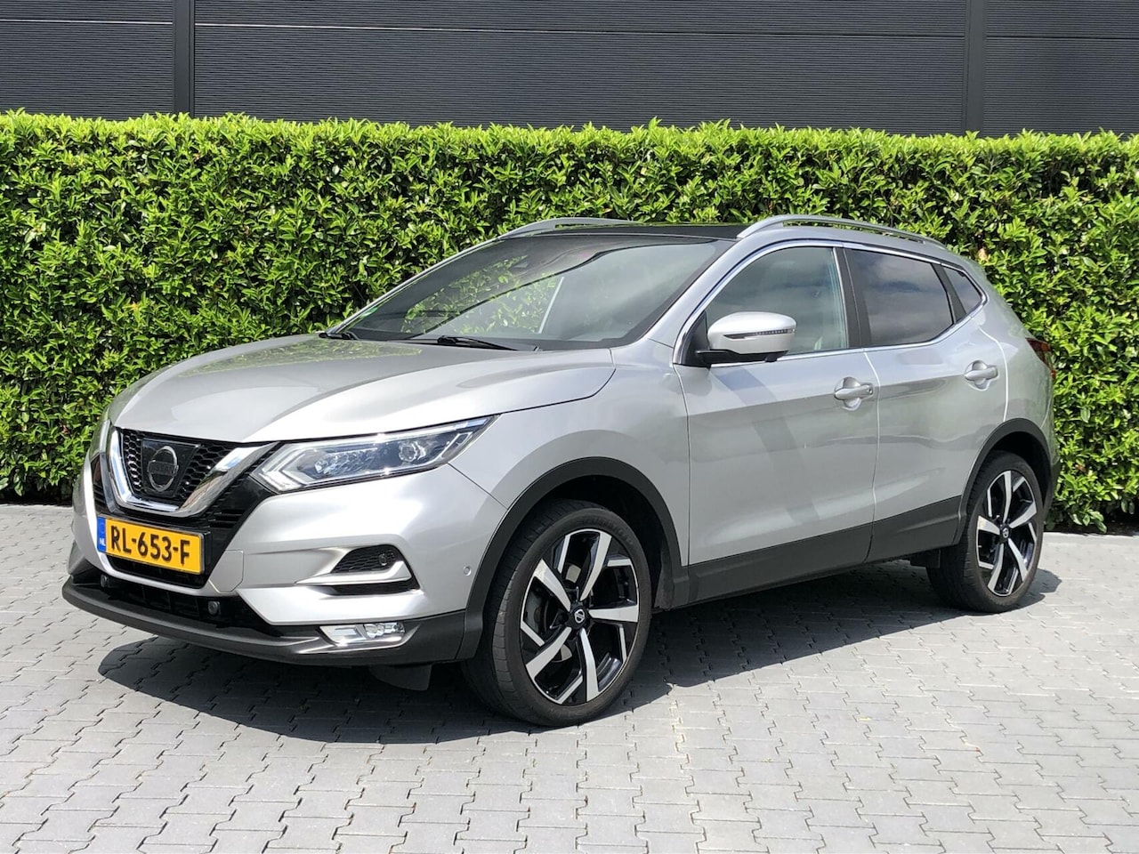 Nissan Qashqai - 1.2 Tekna 1.2 Tekna + ,FACELIFT, PANO, LEDER, ECC-AIRCO, CRUISE, 19INCH, LED, 360 CAMERA, NAVIGATIE, - AutoWereld.nl