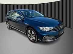 Volkswagen Passat Variant - 1.4 TSI PHEV GTE Business leer, virtual cockpit, trekhaak