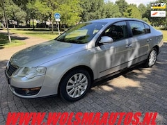 Volkswagen Passat - 2.0 FSI Trendline