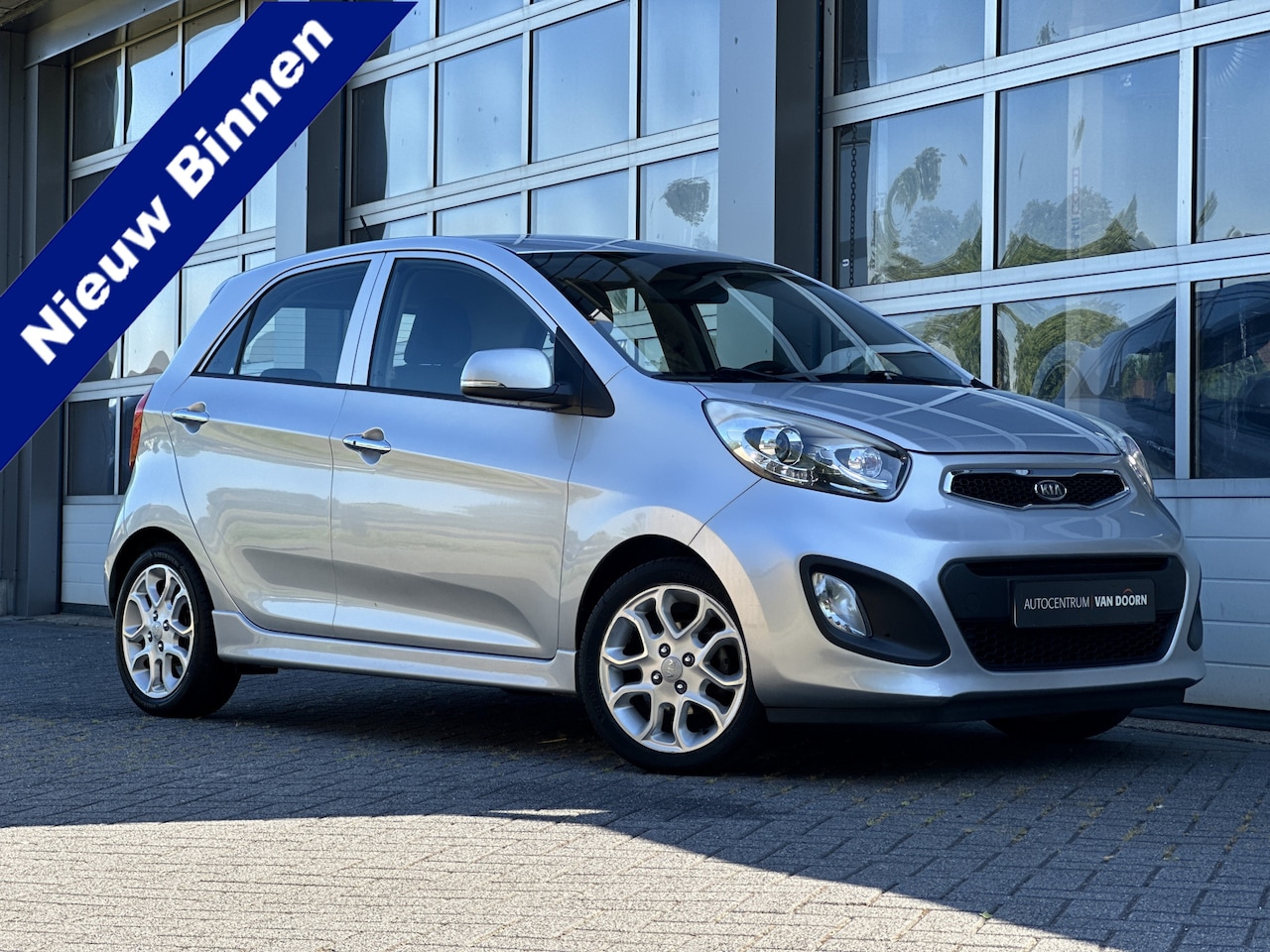 Kia Picanto - 1.2 CVVT Comfort Pack | 4 cilinder | Climate Controle | 5-deurs | LM velgen | Keyless - AutoWereld.nl