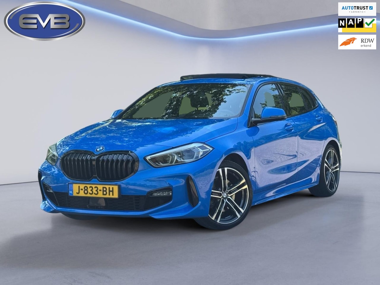 BMW 1-serie - 118i AUTOMAAT M - sport pakket, schuifdak, stoelverwarming,vele opties, Nederlandse auto m - AutoWereld.nl
