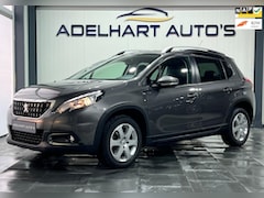 Peugeot 2008 - 1.2 PureTech Signature / Navigatie full map / Cruise control / Climate control / etc