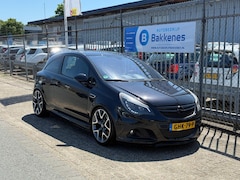 Opel Corsa - 1.6-16V Turbo OPC | Recaro | Schaalstoel | Maxton