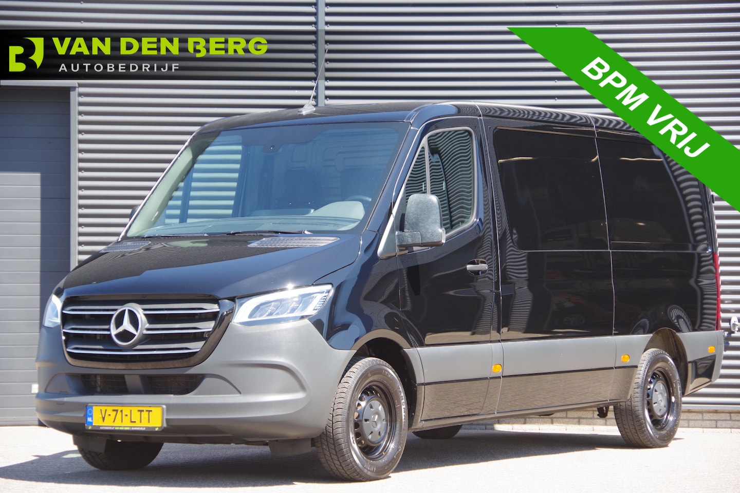 Mercedes-Benz Sprinter - 317 1.9 CDI L2H1 AUT. LED, MBUX 10'', 3.5T TREKHAAK, STANDKACHEL, STOELVERWARMING, NAVI, C - AutoWereld.nl