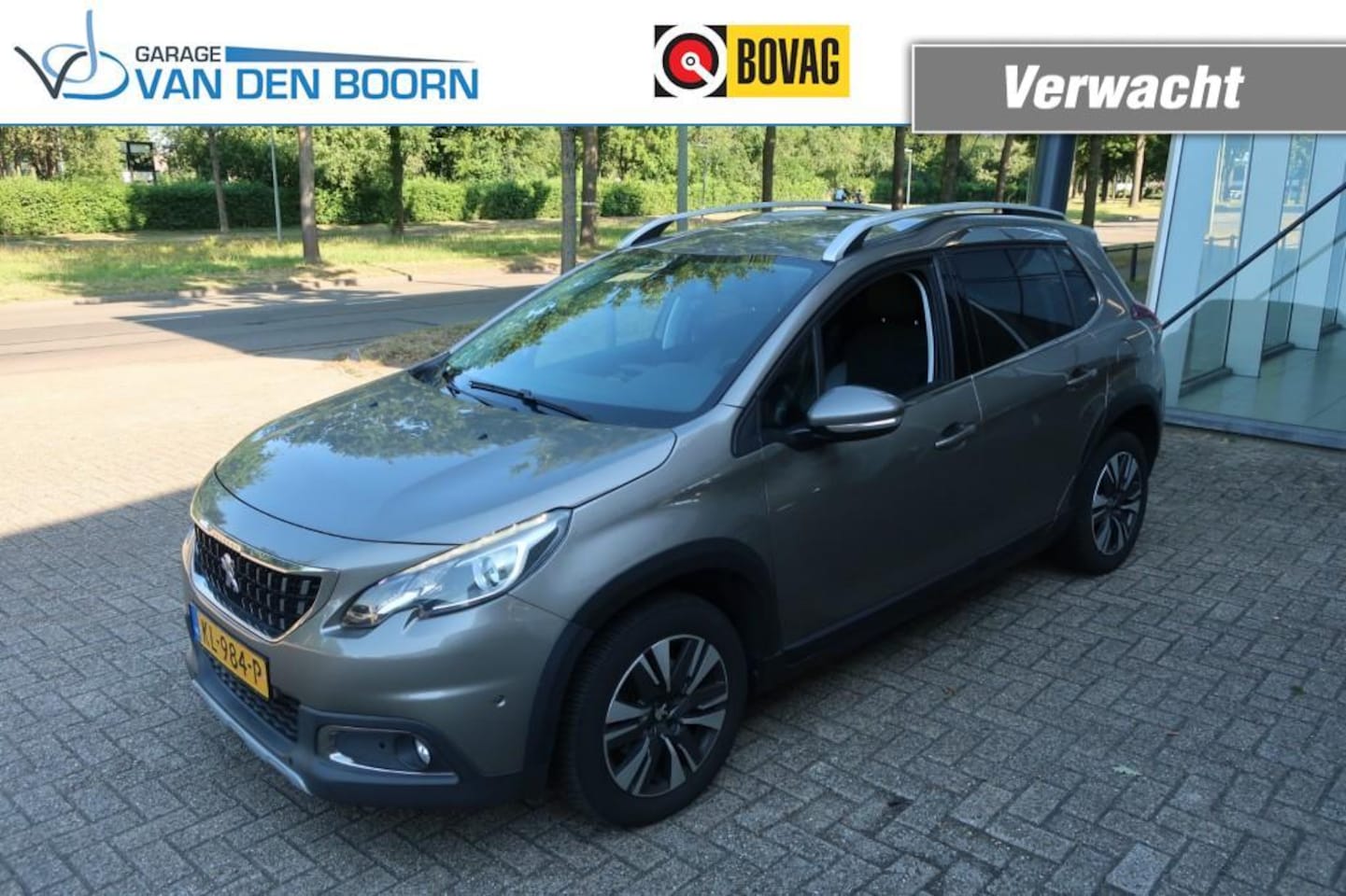 Peugeot 2008 - 1.2 PureTech Allure 1.2 PURETECH ALLURE 110PK, Apple Carplay/ Android Auto, All Season Banden, etc. - AutoWereld.nl