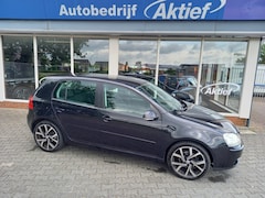 Volkswagen Golf - 1.6 FSI OPTIVE