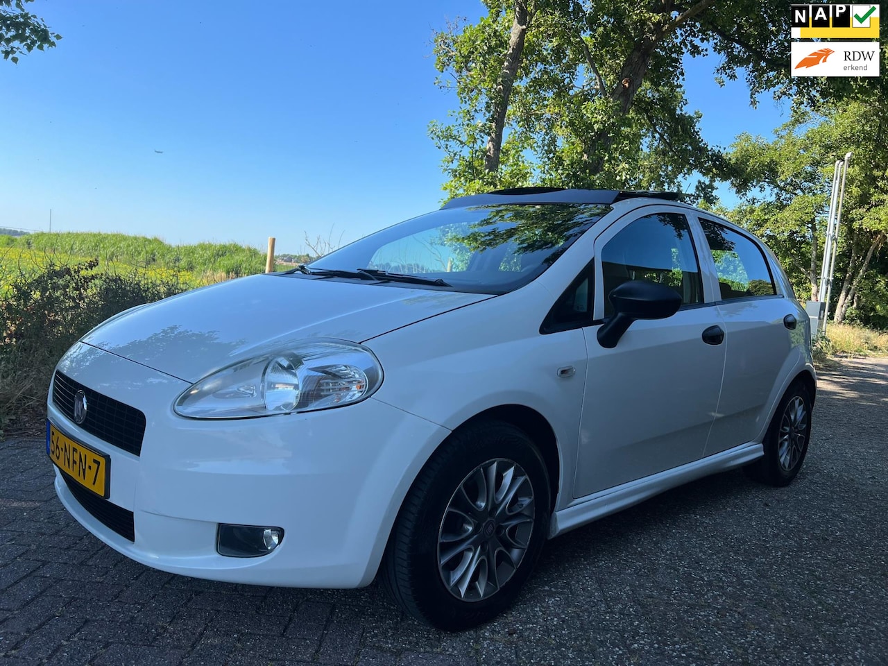 Fiat Grande Punto - 1.3 M-Jet Actual|Panoramadak - AutoWereld.nl