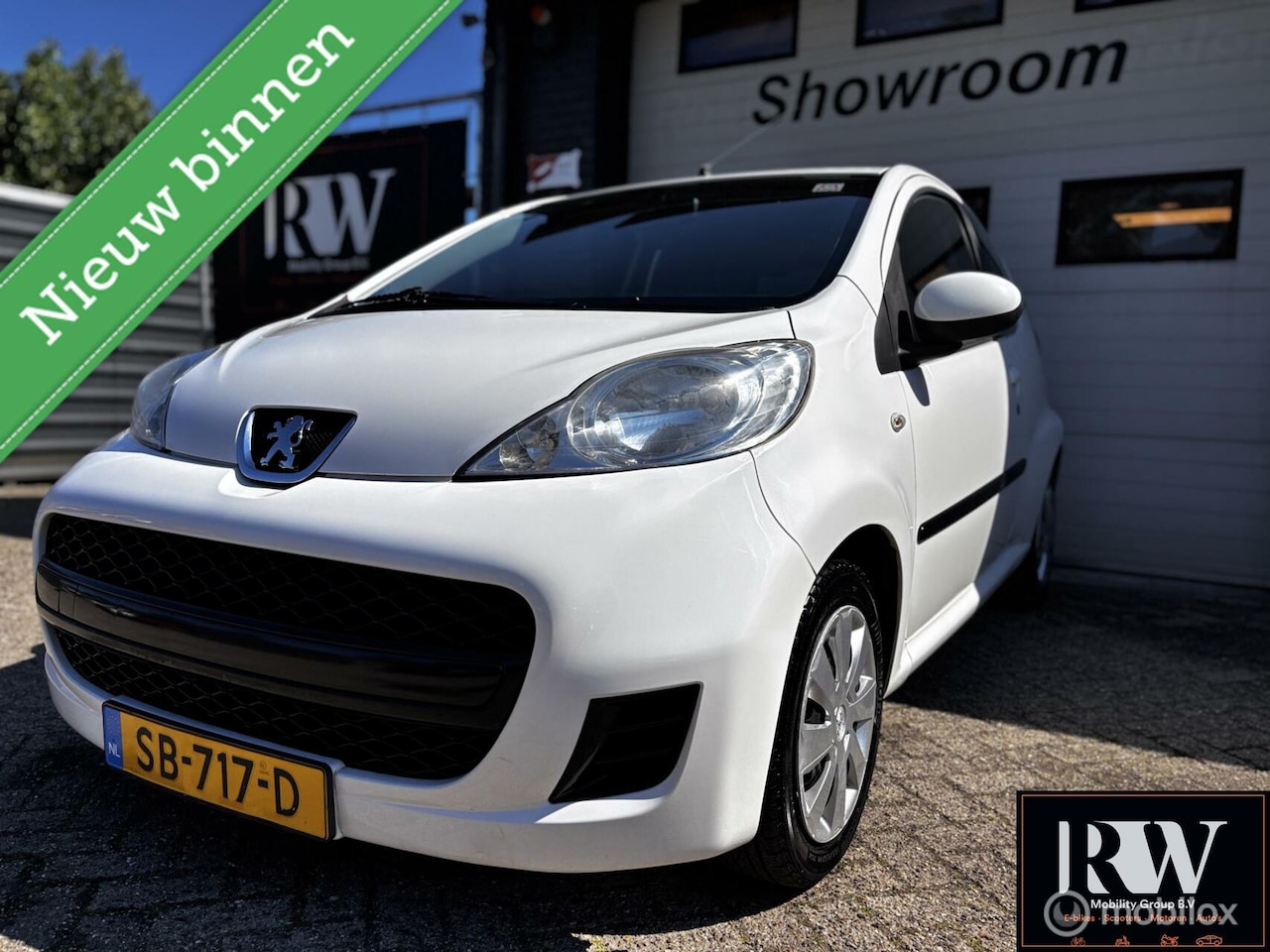 Peugeot 107 - 1.0-12V Accent met trekhaak en nieuwe apk! - AutoWereld.nl