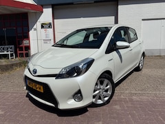 Toyota Yaris - 1.5 Full Hybrid Dynamic |NIEUW APK |PARELMOER WIT |LM VELGEN LUXE UITVOERING|