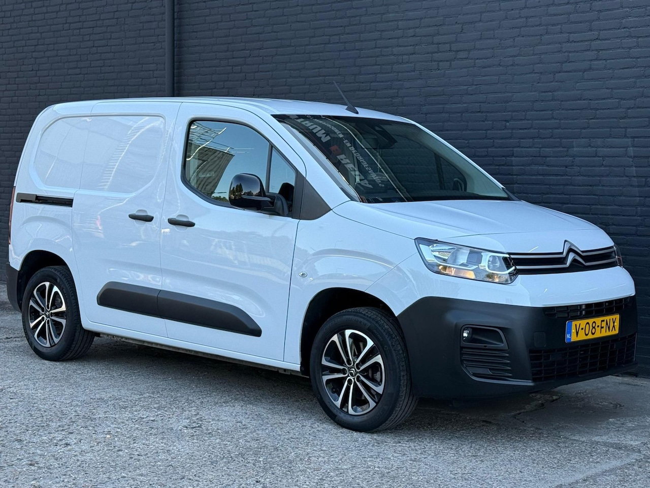Citroën Berlingo - 1.5 BlueHDi 130 EAT8 S&S L1 NAVI | CARPLAY | CAMERA | LEDER | AIRCO | PDC | NWE APK - AutoWereld.nl