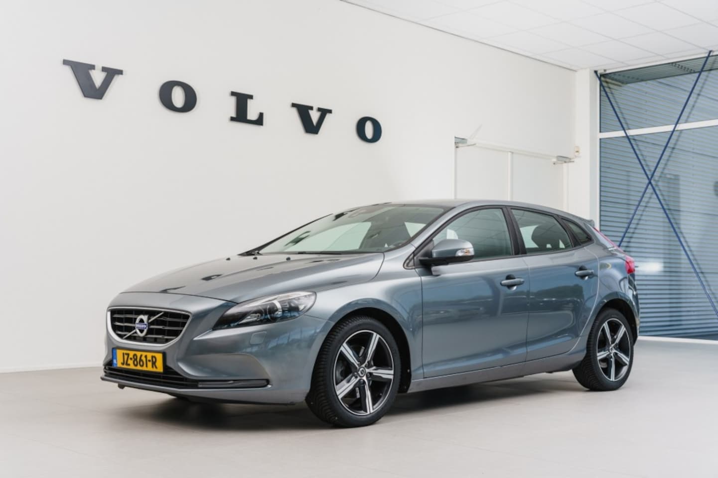 Volvo V40 - T4 Kinetic Powershift - AutoWereld.nl