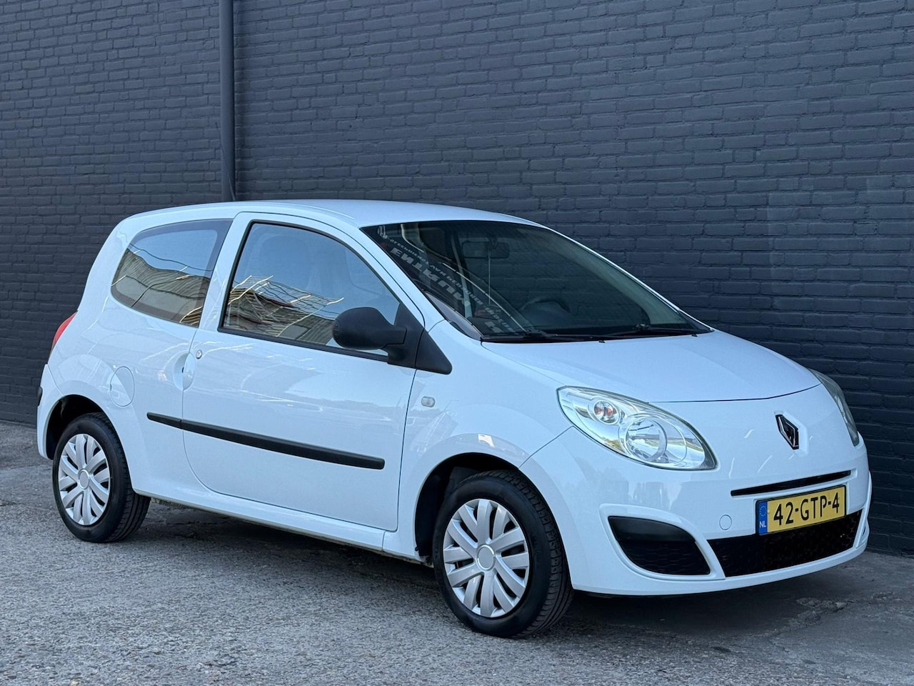 Renault Twingo - 1.2 Authentique AIRCO | ELEK RAMEN | NWE APK - AutoWereld.nl