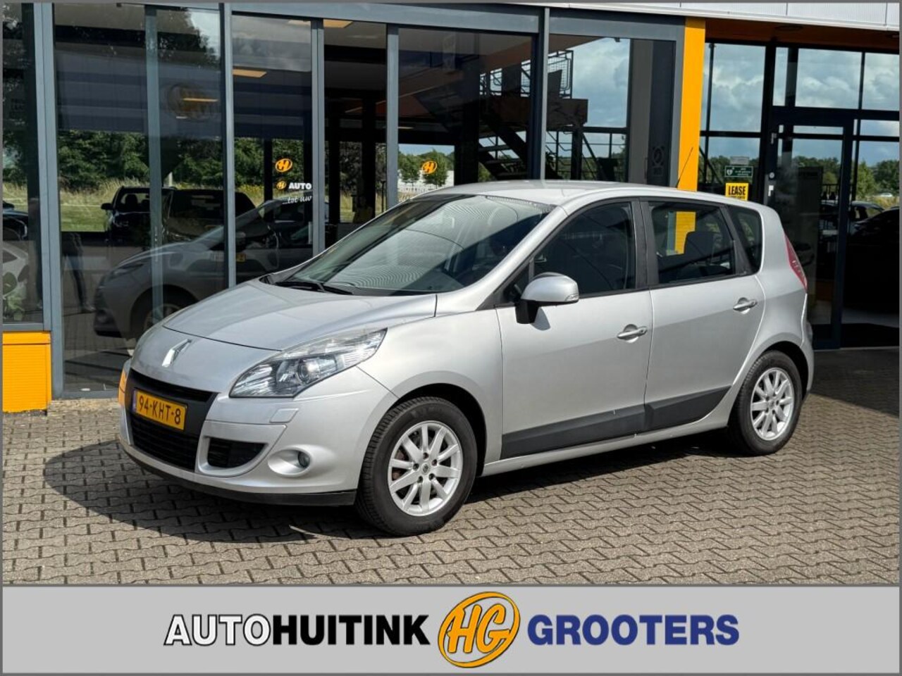Renault Scénic - 1.4 TCe Business - navi - sensoren - trekhaak - AutoWereld.nl